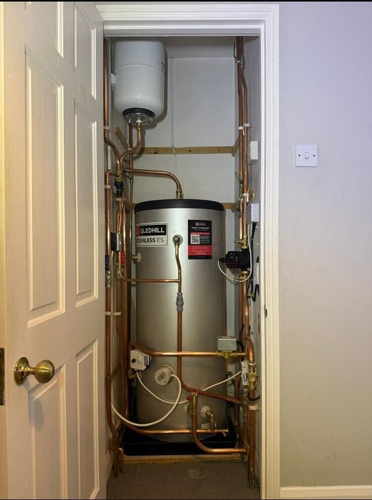 Gledhill Stainless ES unvented hot water cylinder installation with full copper pipework and isolation valves in Bedfordshire